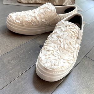Alice and Olivia slip on sneakers
